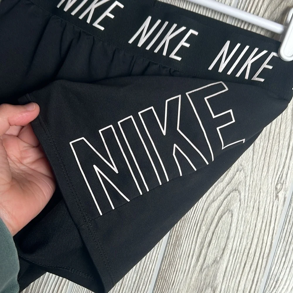 Nike Youth Black Short Dri Fit Size M